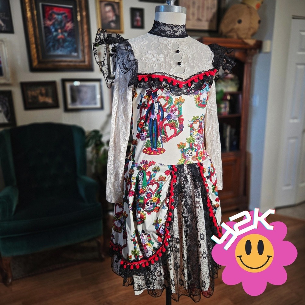 Vintage Y2K Spirit Halloween Day of‎ the Dead Long Sleeve Dress Lace Trim